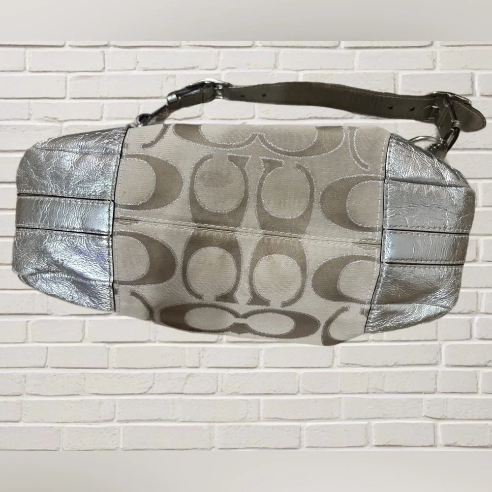 Coach Signature Metallic Silver Hobo Shoulder Bag Purse B1225-15731 Pink Lining - Picture 11 of 14